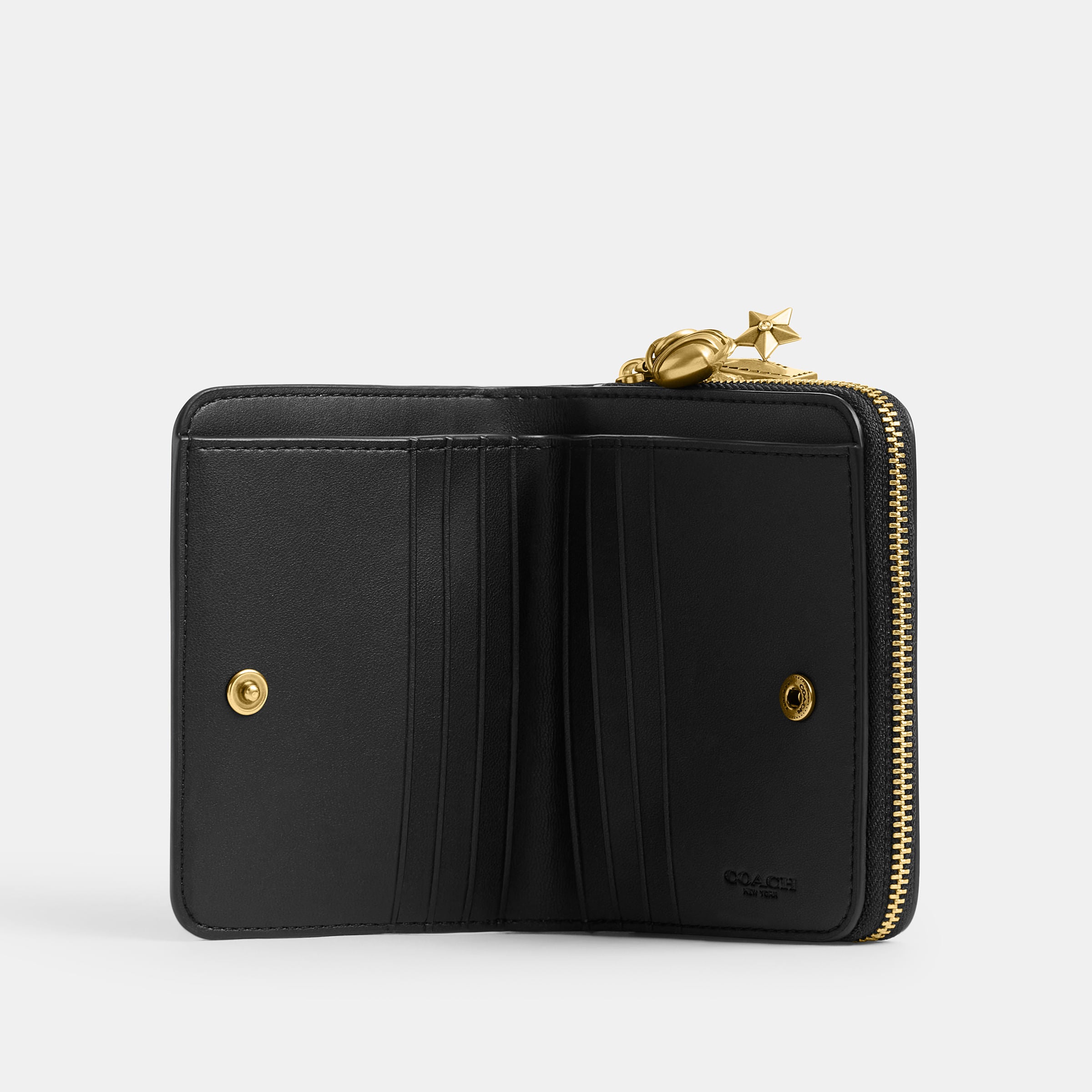 Cartera Pequeña Coach Spazzolato con Charm