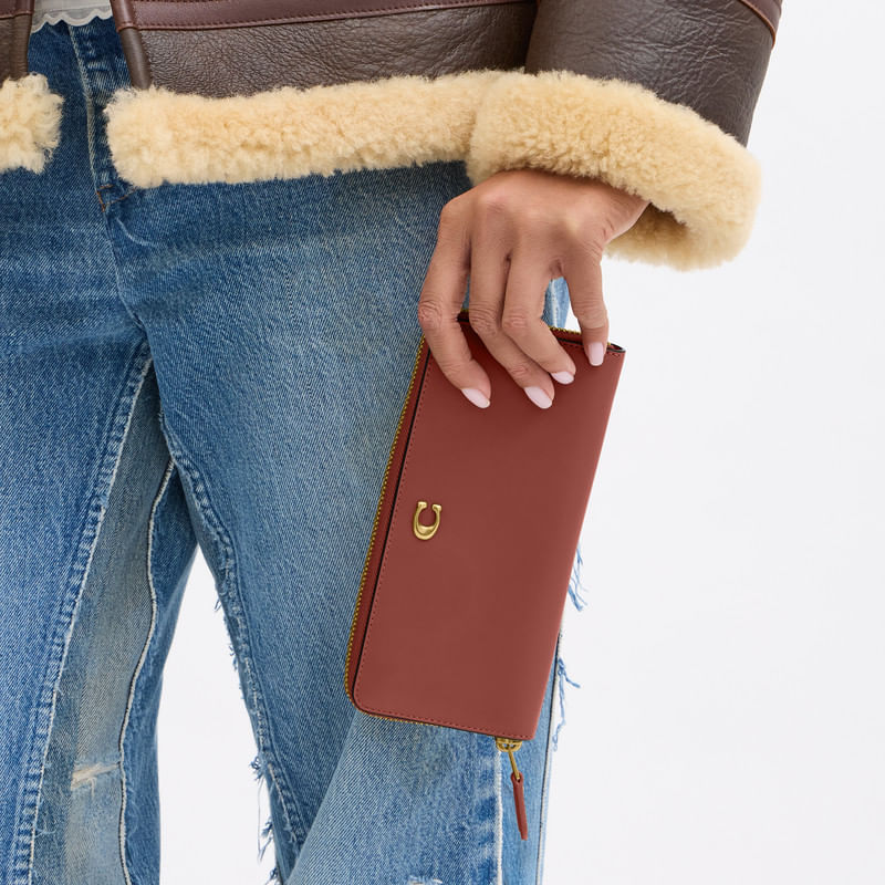 Cartera Coach Slim Accordion Zip Piel